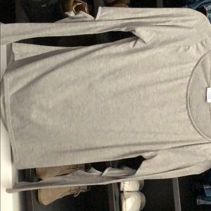 Long sleeve with cutout